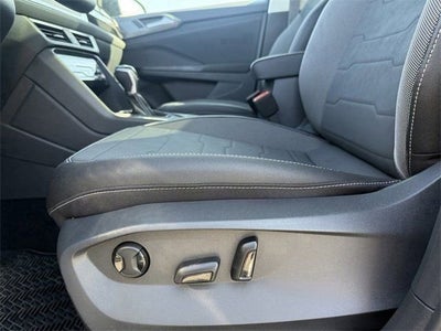 2026 Volkswagen Taos SE Black