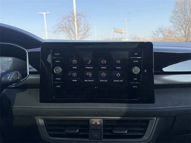 2026 Volkswagen Taos SE Black