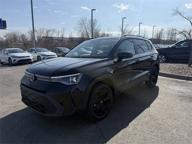 2026 Volkswagen Taos SE Black