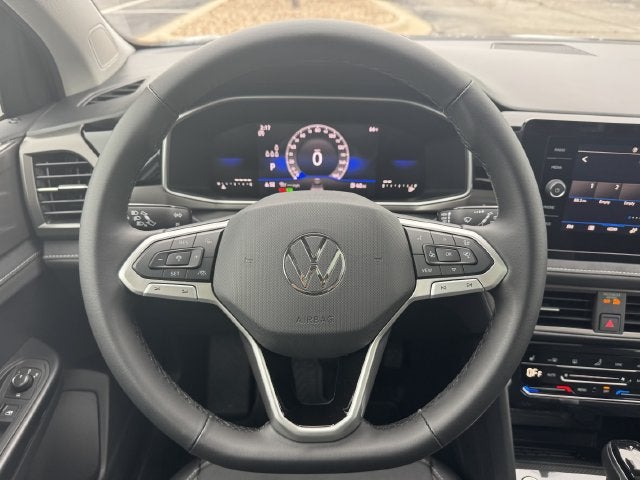 2027 Volkswagen Taos SE Black