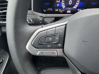2027 Volkswagen Taos SE Black