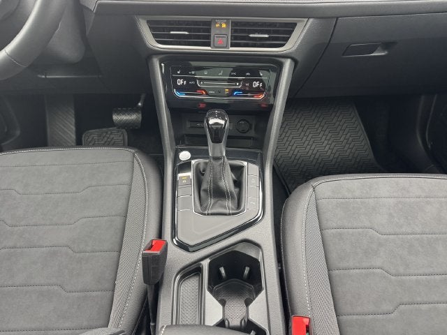 2027 Volkswagen Taos SE Black