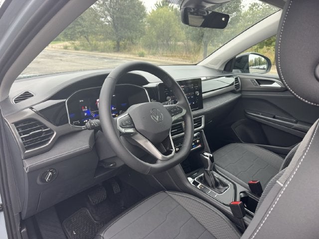 2027 Volkswagen Taos SE Black