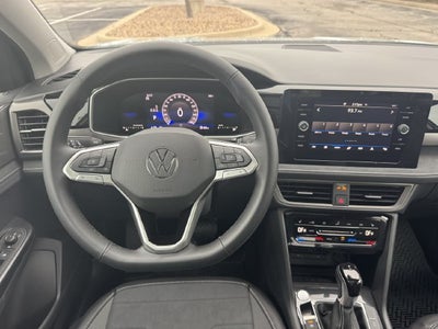 2027 Volkswagen Taos SE Black