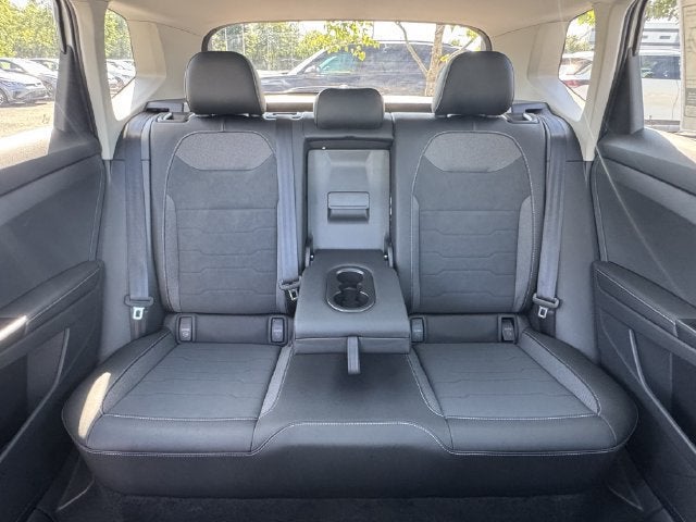 2027 Volkswagen Taos SE Black