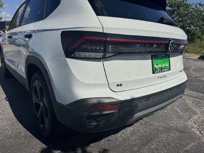 2027 Volkswagen Taos SE Black