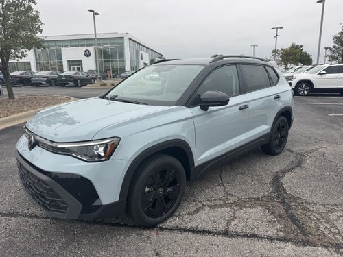 2027 Volkswagen Taos SE Black