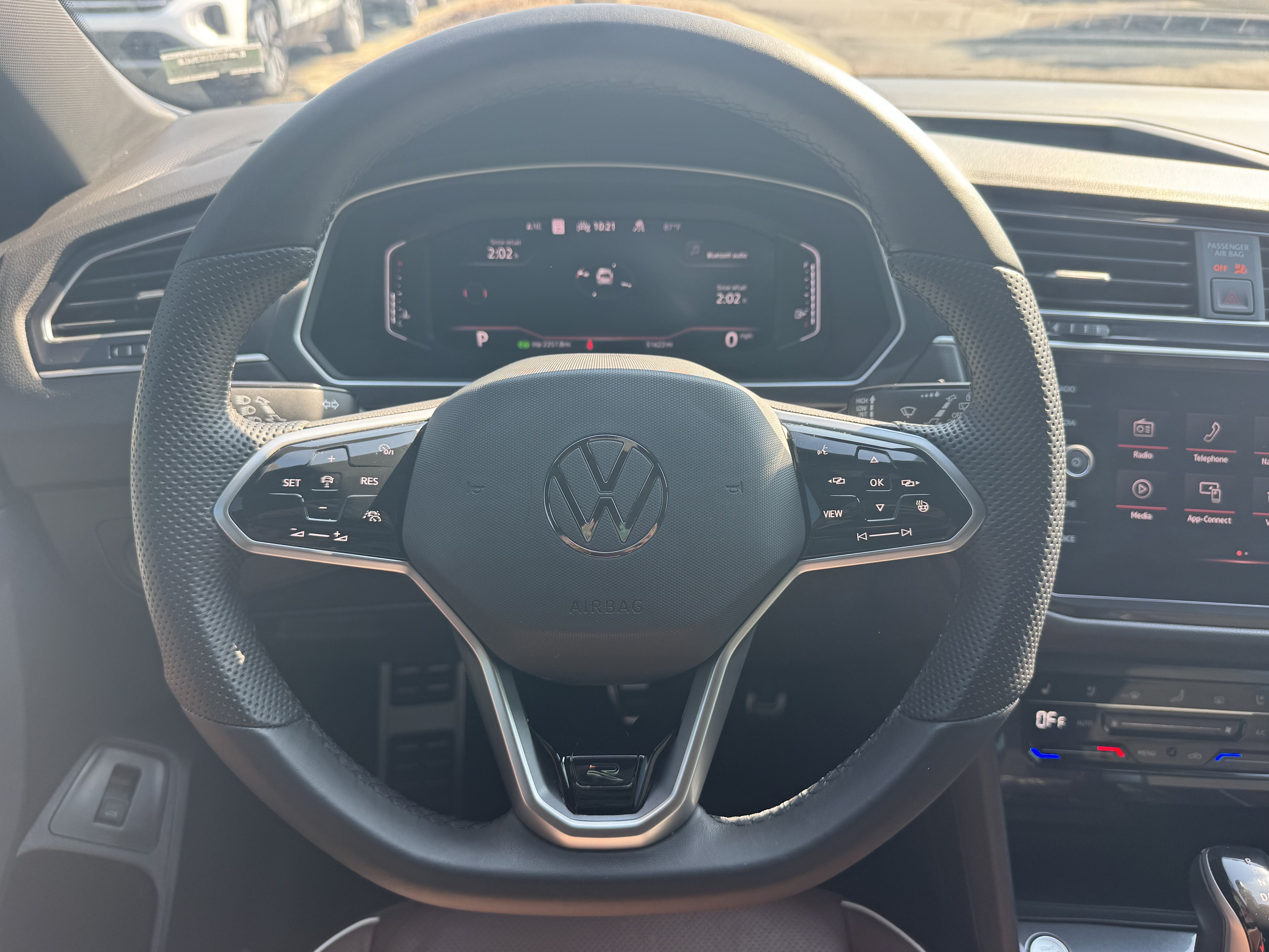 2024 Volkswagen Tiguan SEL R-Line