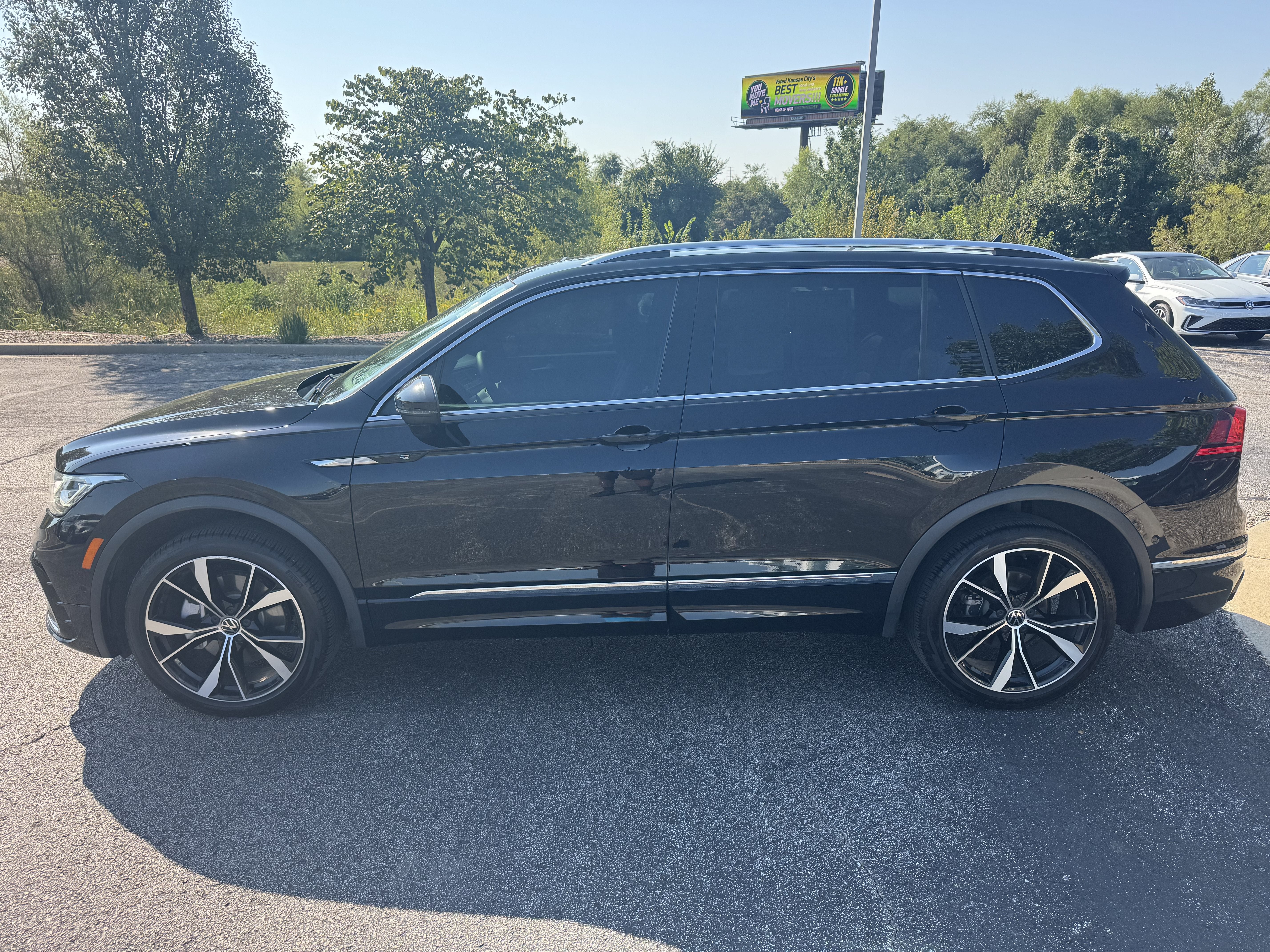 2024 Volkswagen Tiguan SEL R-Line