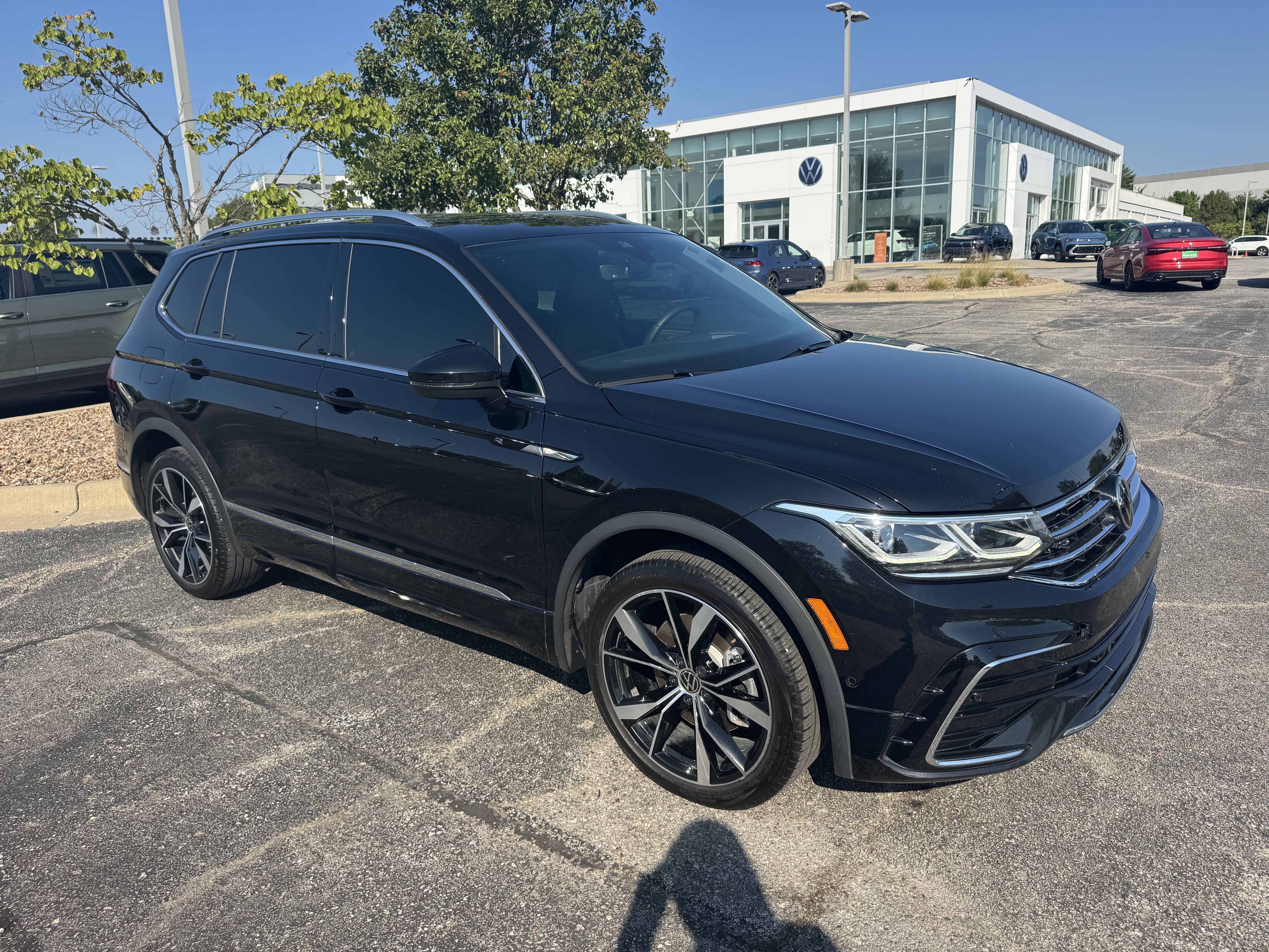 2024 Volkswagen Tiguan SEL R-Line