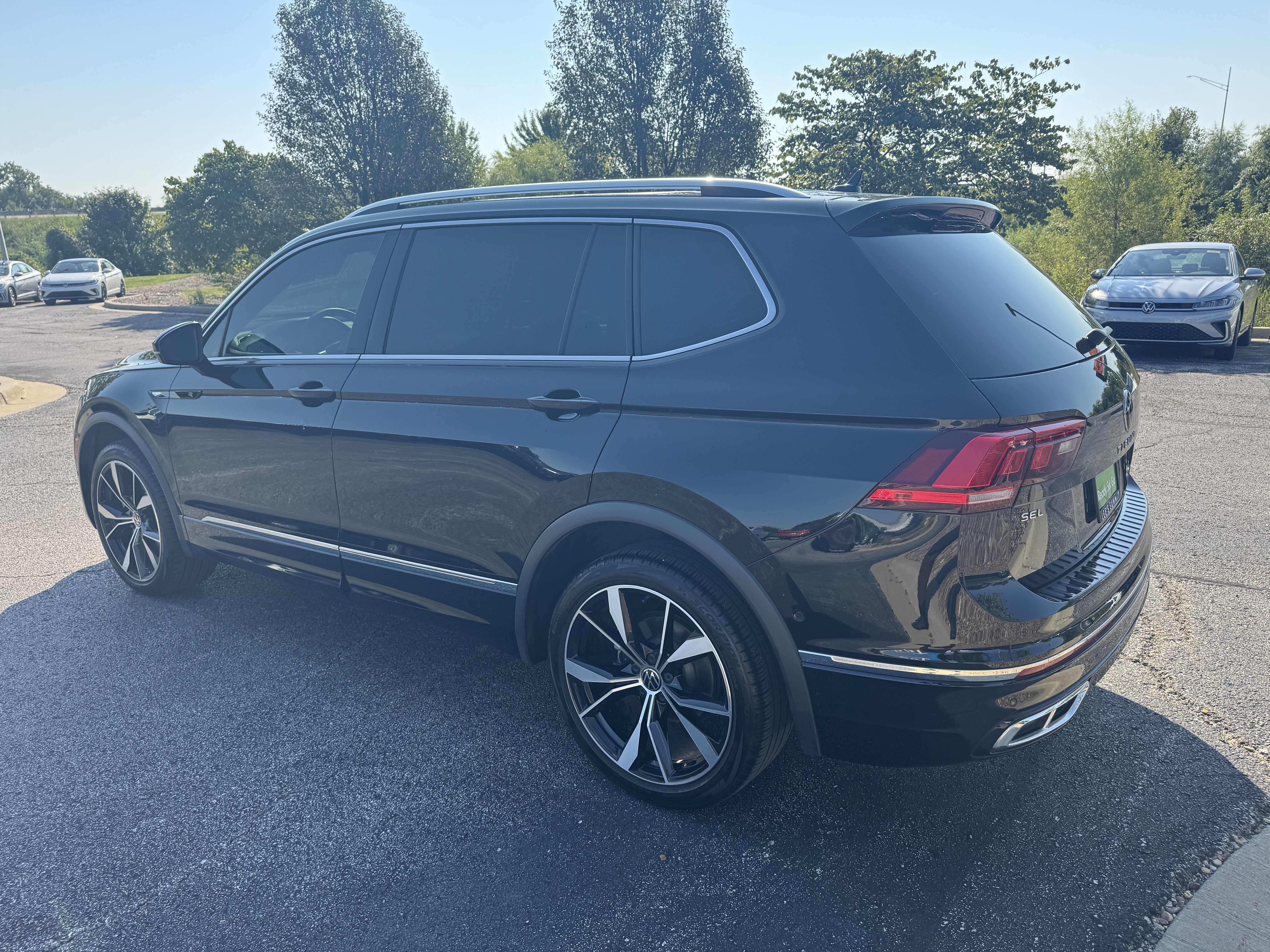 2024 Volkswagen Tiguan SEL R-Line