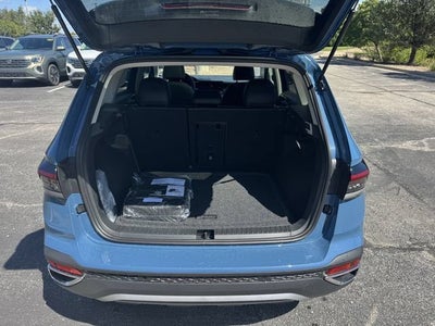 2026 Volkswagen Taos SEL