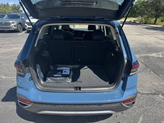 2026 Volkswagen Taos SEL