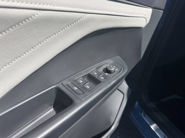 2026 Volkswagen Taos SEL
