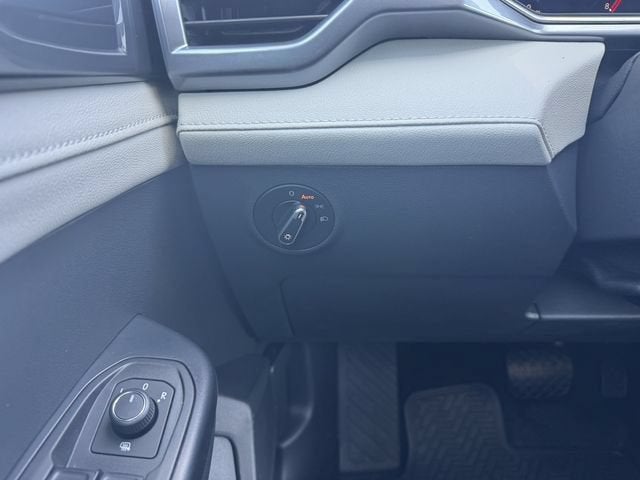 2026 Volkswagen Taos SEL