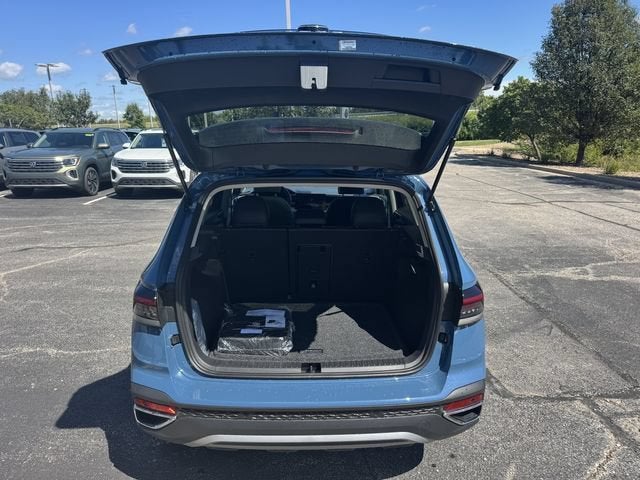 2026 Volkswagen Taos SEL