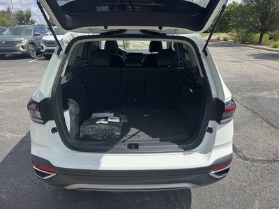 2026 Volkswagen Taos SEL