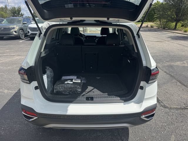 2026 Volkswagen Taos SEL