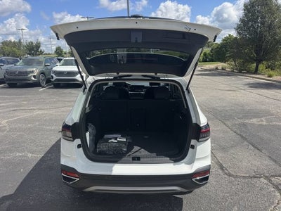 2026 Volkswagen Taos SEL