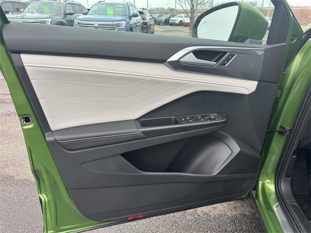 2026 Volkswagen Taos SEL