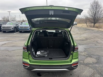 2026 Volkswagen Taos SEL