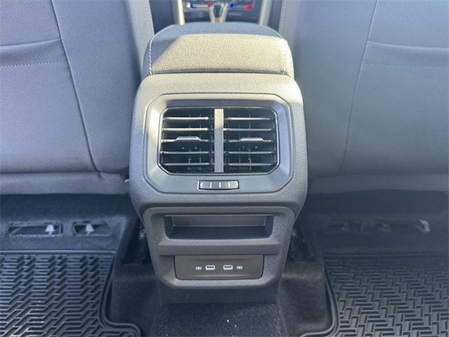 2026 Volkswagen Taos SEL