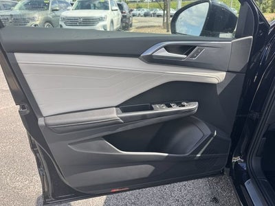 2026 Volkswagen Taos SEL