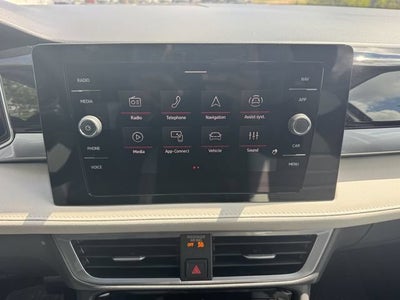 2026 Volkswagen Taos SEL