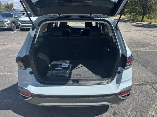 2026 Volkswagen Taos SEL