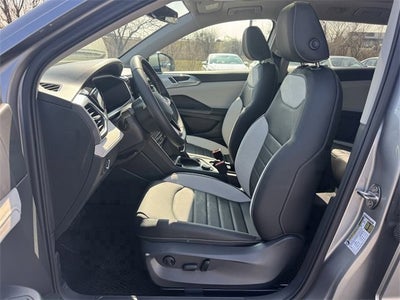 2026 Volkswagen Taos SEL