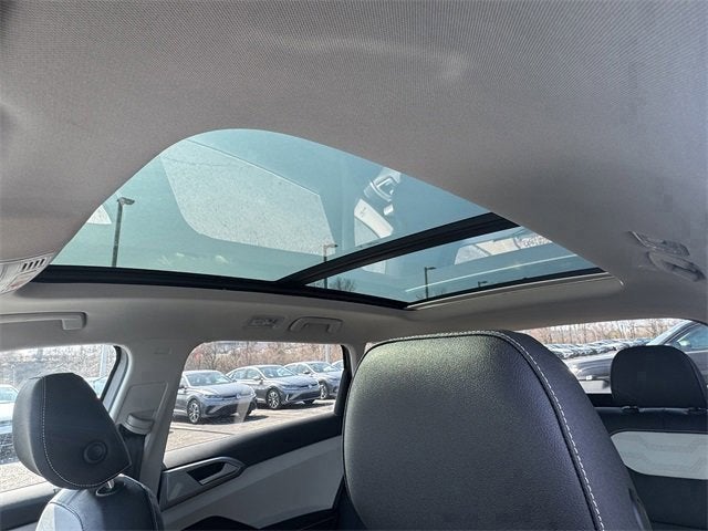 2026 Volkswagen Taos SEL