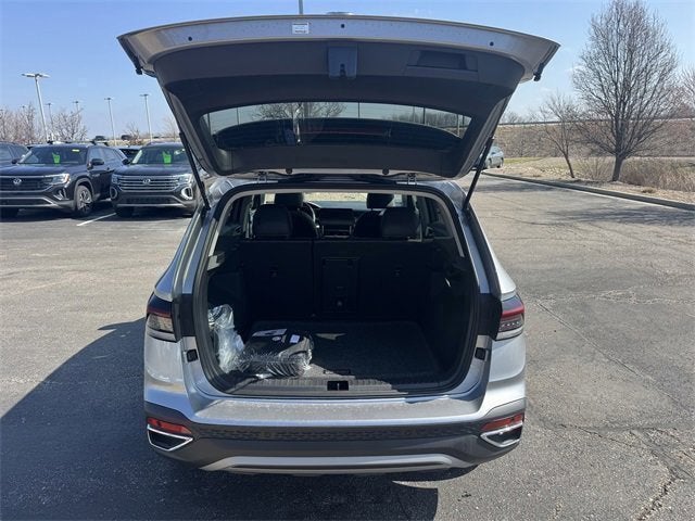 2026 Volkswagen Taos SEL