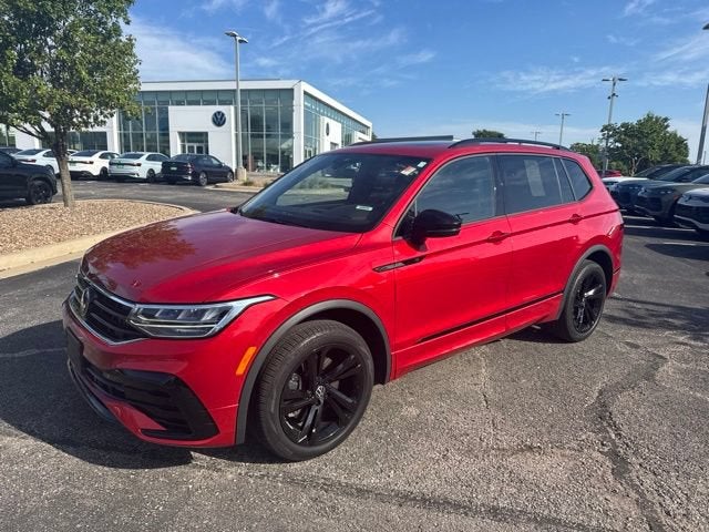 2024 Volkswagen Tiguan SE R-Line Black