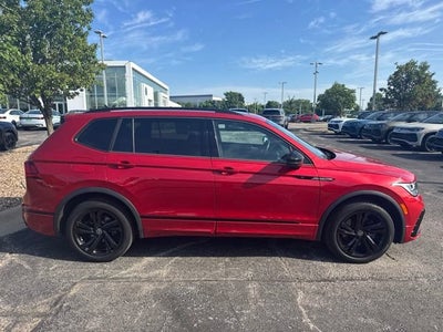 2024 Volkswagen Tiguan SE R-Line Black