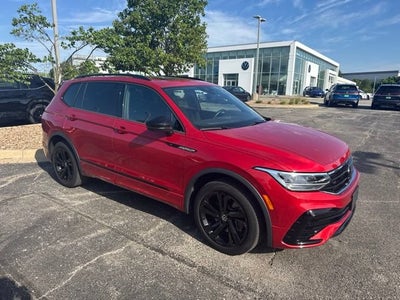 2024 Volkswagen Tiguan SE R-Line Black