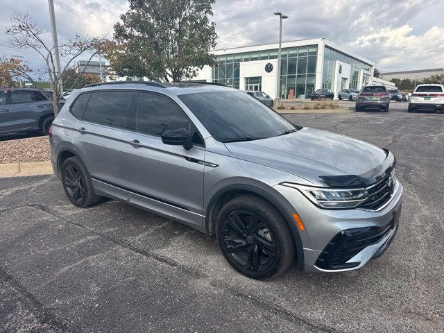 2024 Volkswagen Tiguan SE R-Line Black