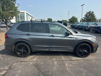 2024 Volkswagen Tiguan SE R-Line Black