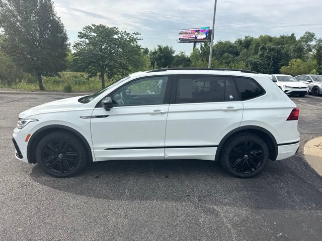 2022 Volkswagen Tiguan SE R-Line Black