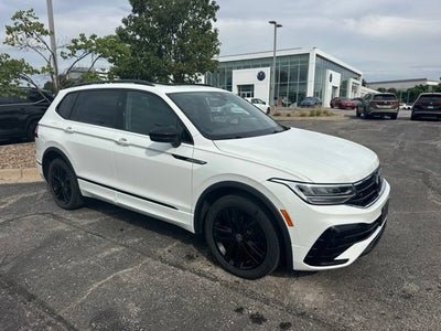 2022 Volkswagen Tiguan SE R-Line Black