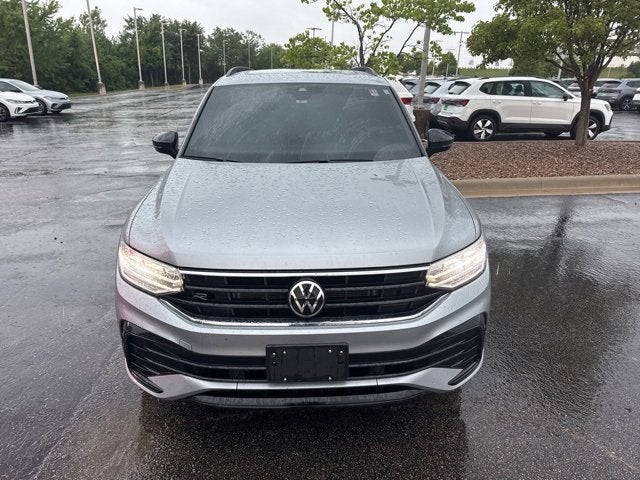 2023 Volkswagen Tiguan SE R-Line Black