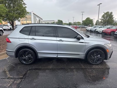 2023 Volkswagen Tiguan SE R-Line Black