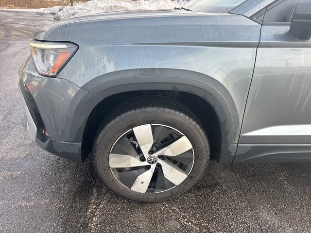 2025 Volkswagen Taos S