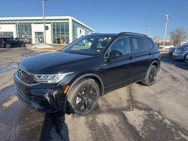 2023 Volkswagen Tiguan SE R-Line Black