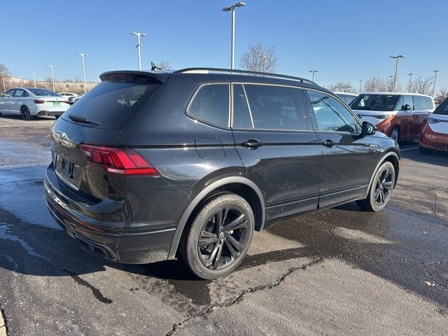 2023 Volkswagen Tiguan SE R-Line Black