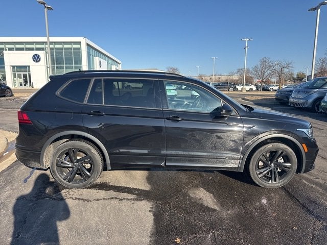 2023 Volkswagen Tiguan SE R-Line Black