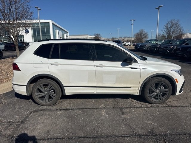 2024 Volkswagen Tiguan SE R-Line Black