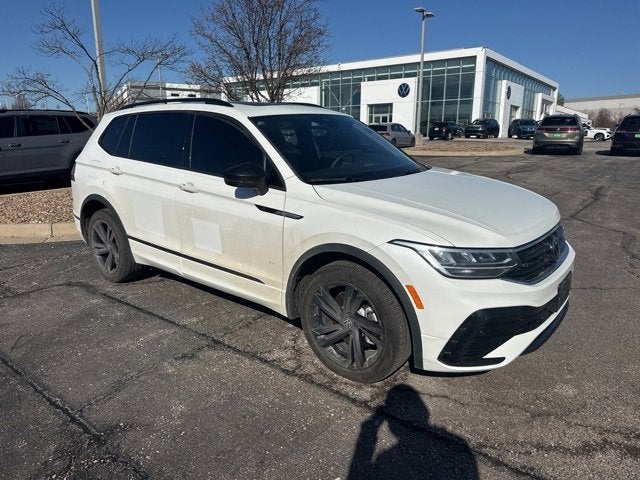 2024 Volkswagen Tiguan SE R-Line Black