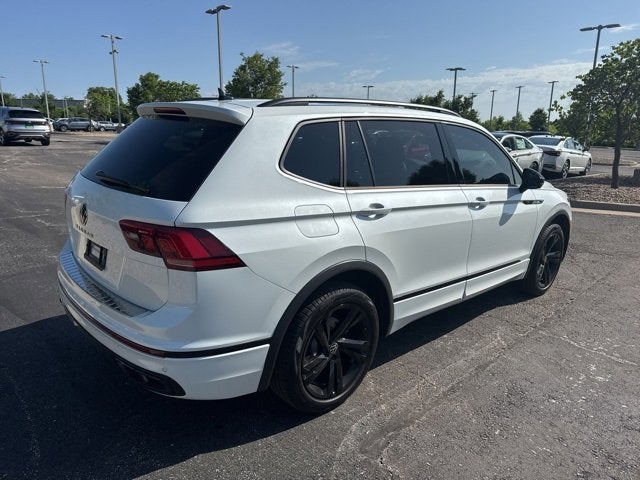 2024 Volkswagen Tiguan SE R-Line Black