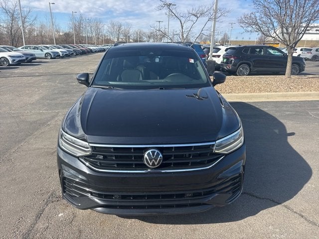 2023 Volkswagen Tiguan SE R-Line Black
