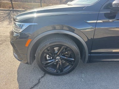 2023 Volkswagen Tiguan SE R-Line Black
